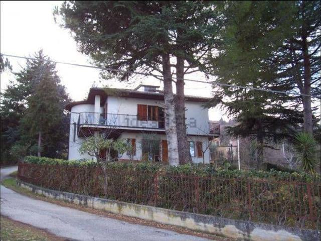 Casa in vendita a Valli, Marche