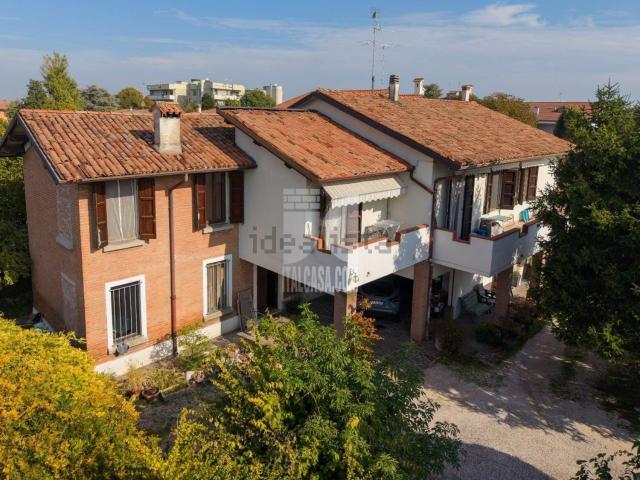 Casa in vendita a Borgo Virgilio, Cerese