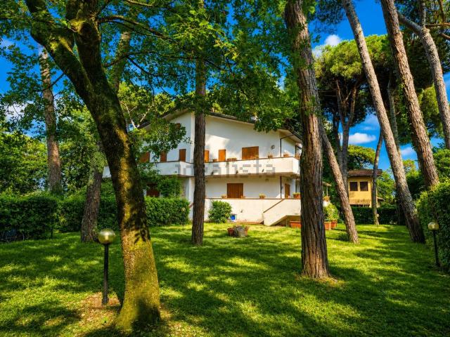 Casa in vendita a Vittoria Apuana, Forte Dei Marmi