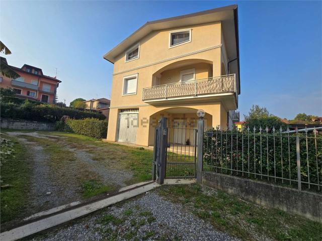 Casa in vendita a Briosco, Lombardia