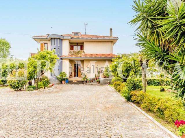 Casa in vendita a Aprilia, Lazio