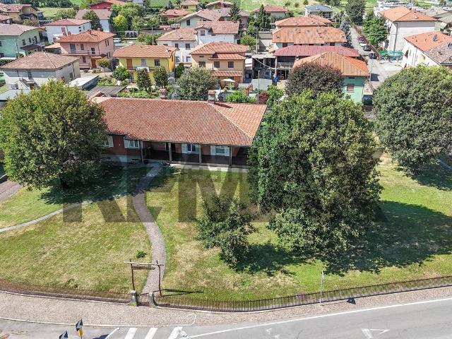 Casa in vendita a Osio Sopra, Lombardia