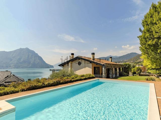 Casa in vendita a Carassone, Lovere