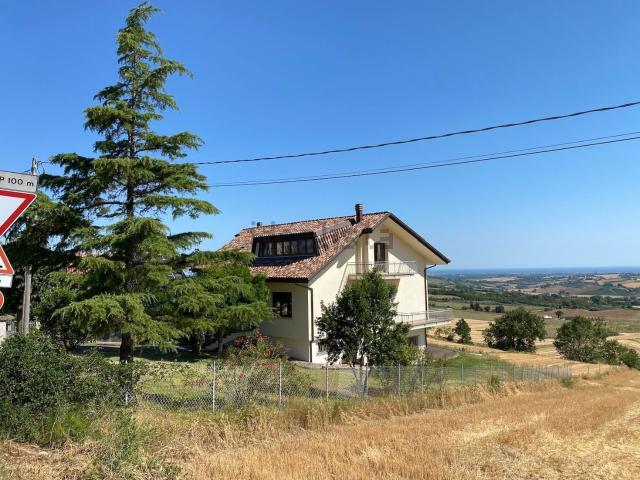 Casa in vendita a Montescudo-Monte Colombo, Monte Colombo