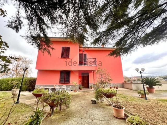 Casa in vendita a Montefiascone, Lazio