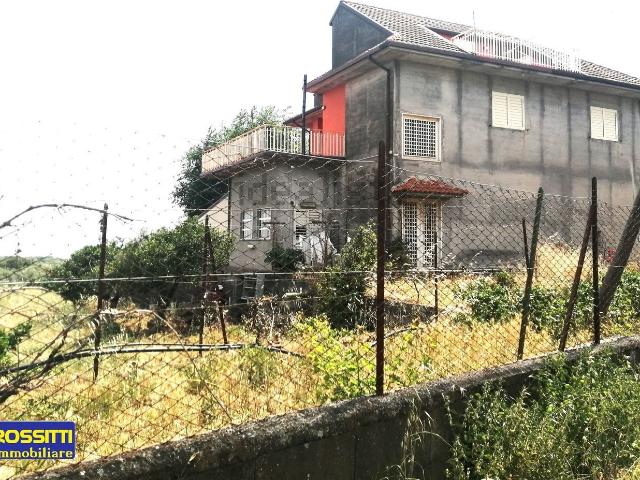Casa in vendita a Belpasso, Sicilia