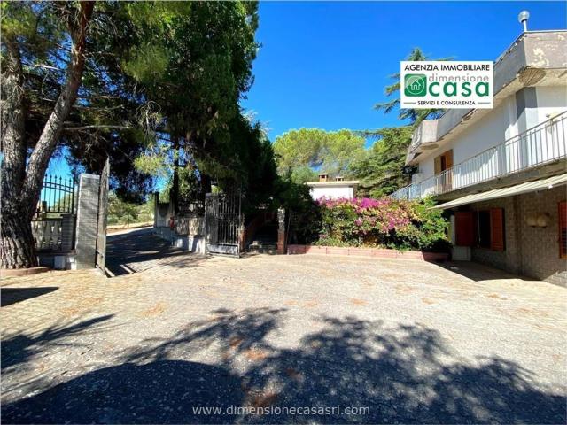 Casa in vendita a Case Mazzacane, Caltanissetta