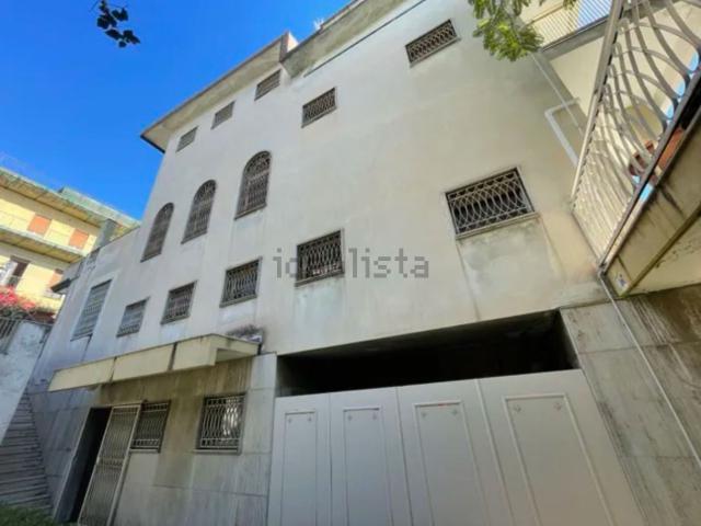 Casa in vendita a Borgo-Sanzio, Catania