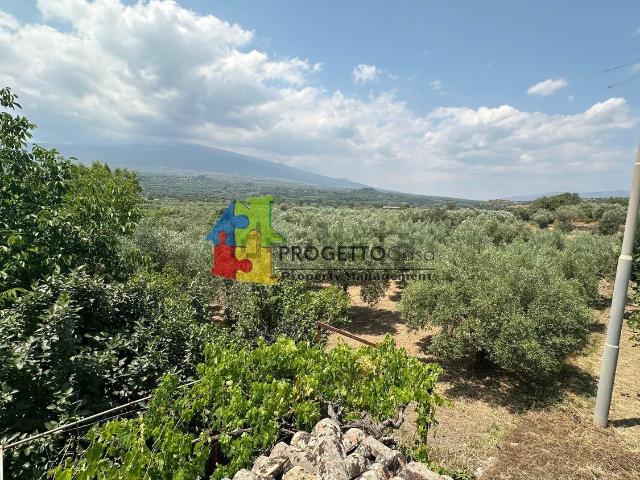 Casa in vendita a Castiglione Di Sicilia, Sicilia