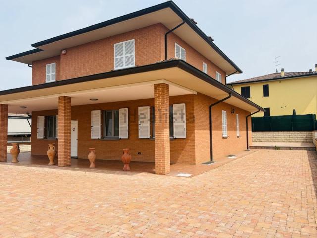 Casa in vendita a Podenzano, Reggio Emilia