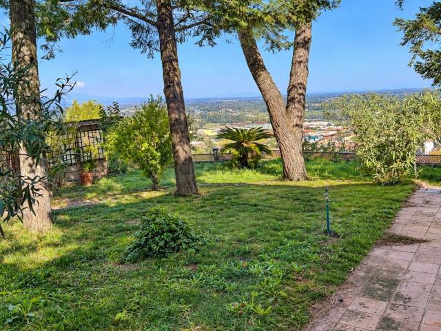 Casa in vendita a Monte Lucchetti, Monterosi