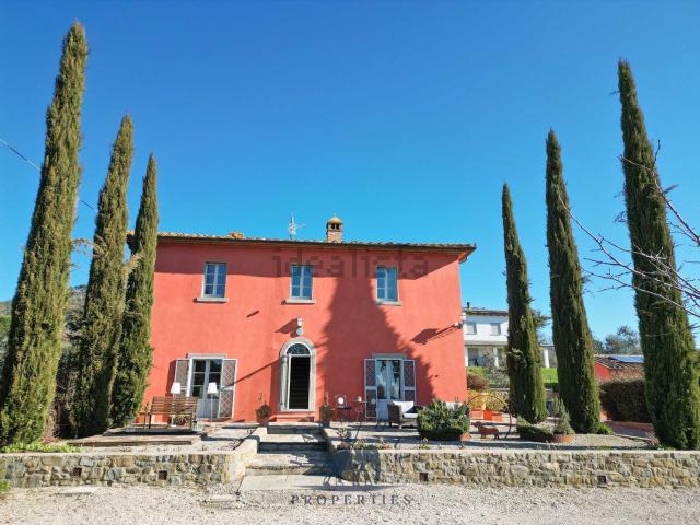 Casa in vendita a Bacialla, Cortona