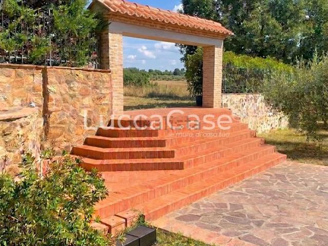 Casa in vendita a Monticiano, Toscana