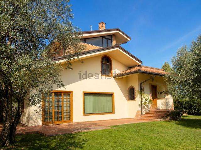 Casa in vendita a Città Sant'angelo, Abruzzo