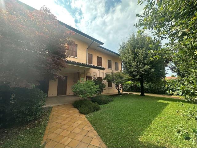 Casa in vendita a Mansuè, Veneto