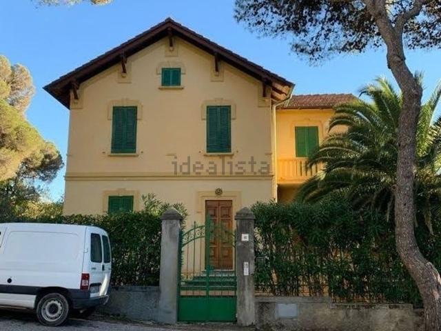 Casa in vendita a Quercianella, Livorno
