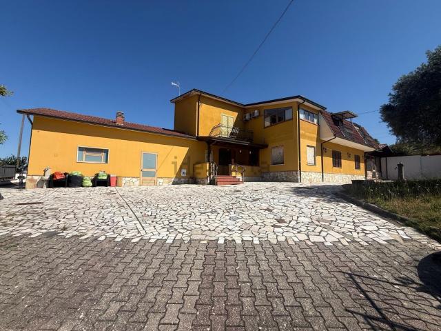 Casa in vendita a Paduli, Campania