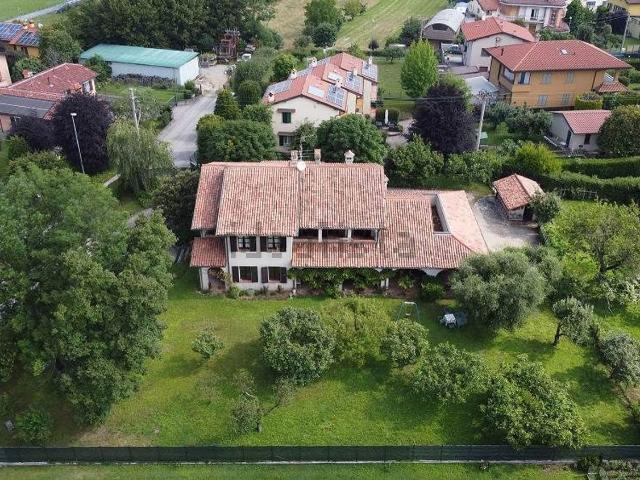 Casa in vendita a Zizzanorre, Cassago Brianza