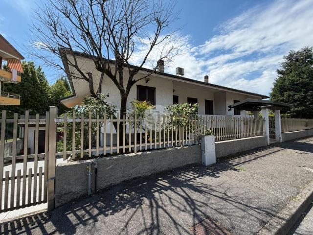 Casa in vendita a Cambiago, Lombardia