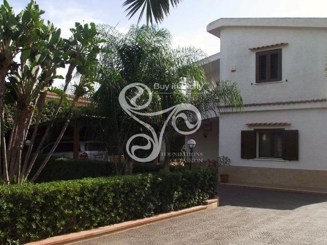 Casa in vendita a Villaggio Elios, Siracusa