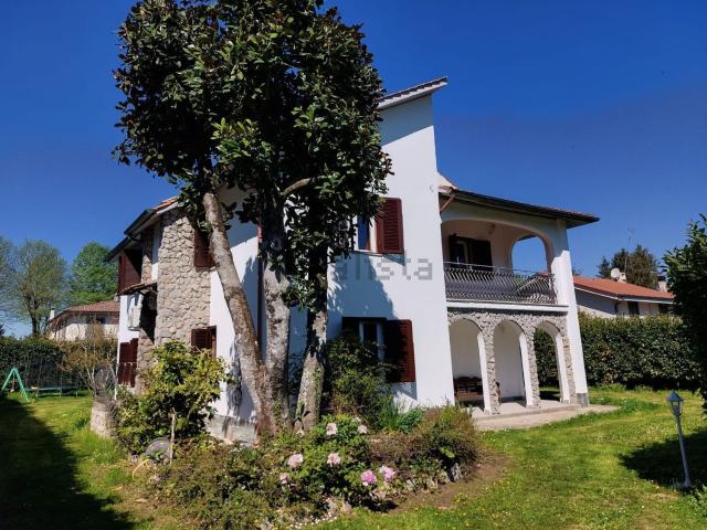 Casa in vendita a Punta del Lago, Ronciglione