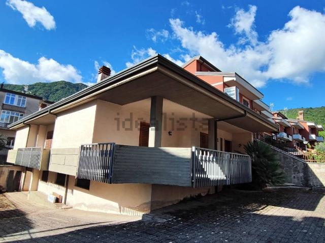 Casa in vendita a Montella, Avellino