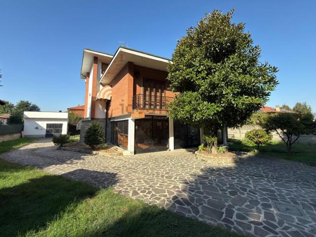 Casa in vendita a Corneliano Bertario, Truccazzano