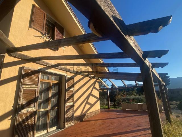 Casa in vendita a Albenga, Liguria
