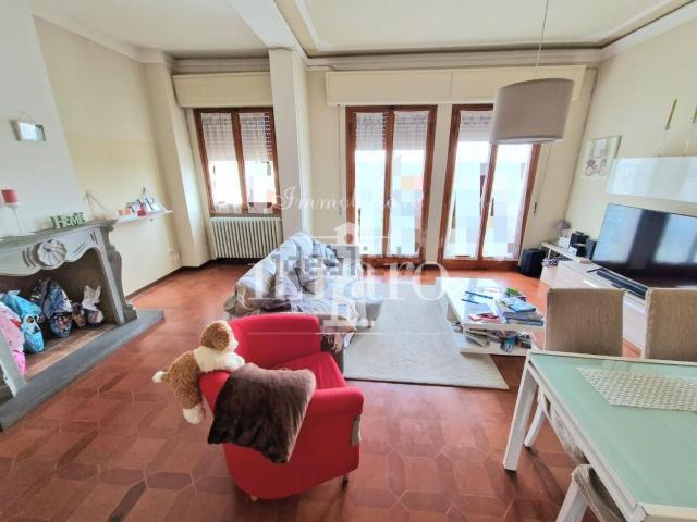 Casa in vendita a Signa, Toscana