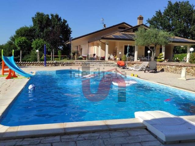 Casa in vendita a Sant'angelo A Cupolo, Campania