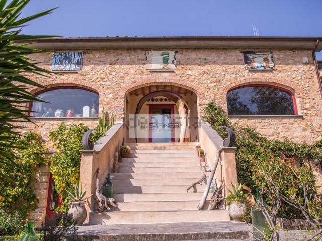 Casa in vendita a Camaiore, Toscana