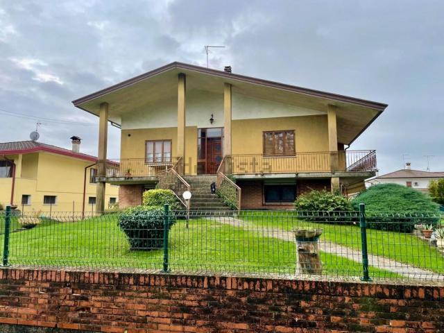 Casa in vendita a Saletto / Salet, Morsano al Tagliamento / Morsan da lis Aucjis