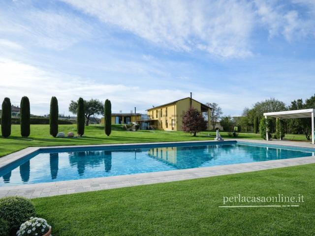 Casa in vendita a Unione di Comuni della Romagna Forlivese, Quattro