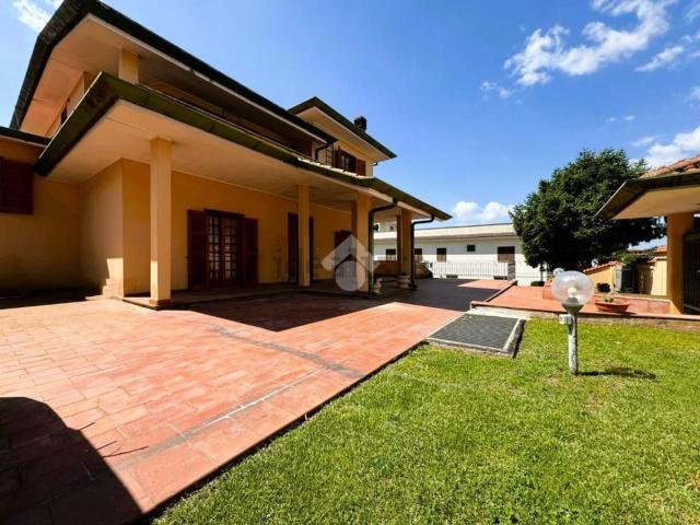 Casa in vendita a Franceschetti, Cisterna Di Latina