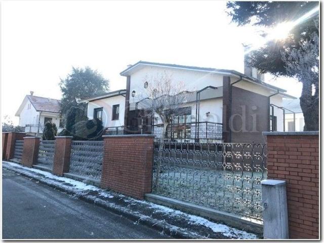 Casa in vendita a Abbiategrasso, Milano