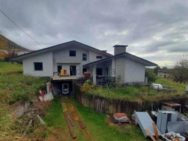 Casa in vendita a Cogollo Del Cengio, Veneto