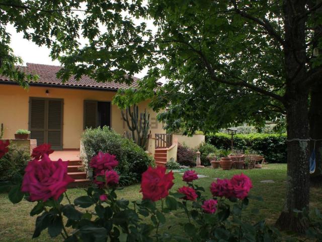 Casa in vendita a Signa, Toscana