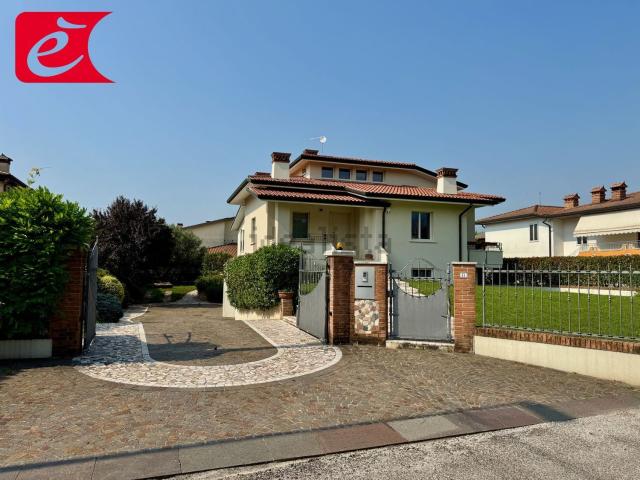 Casa in vendita a Zugliano, Veneto