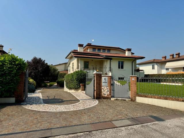 Casa in vendita a Zugliano, Veneto
