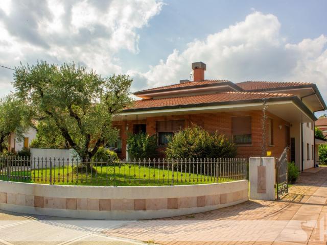 Casa in vendita a San Vendemiano, Veneto