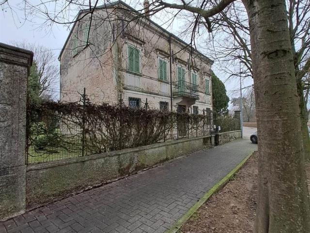 Casa in vendita a Quistello, Lombardia