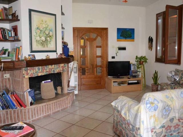 Casa in vendita a Borgo Bicchia, Marche