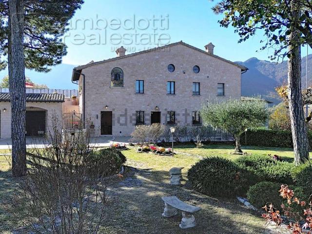 Casa in vendita a Marche, Pesaro E Urbino
