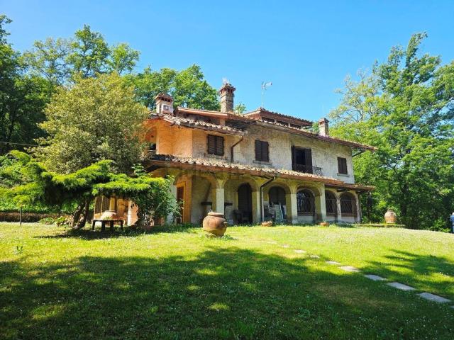 Casa in vendita a Agazzi, Arezzo