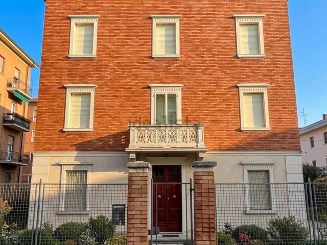 Casa in vendita a Santo Stefano esterna, Re