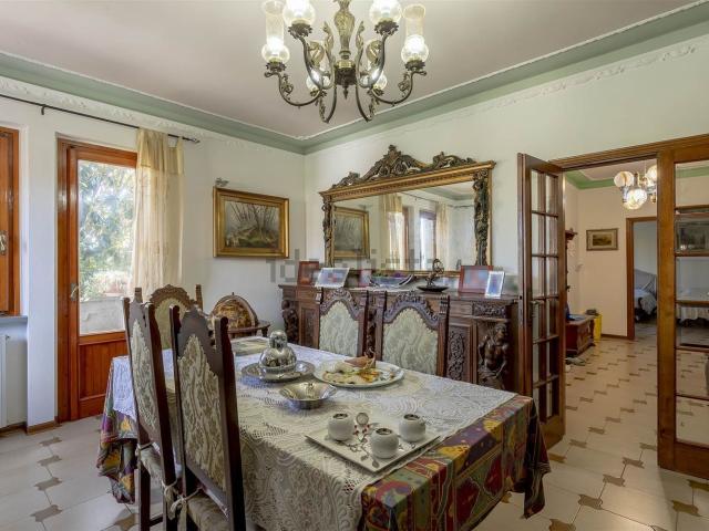Casa in vendita a Campi Bisenzio, Toscana