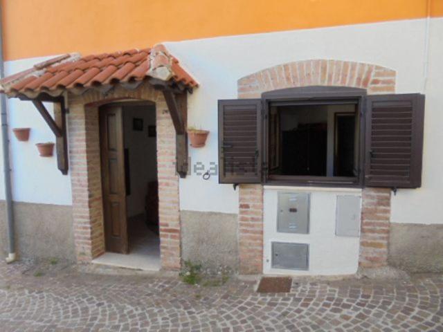 Casa in vendita a Castelpetroso, Molise