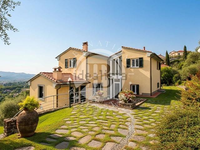 Casa in vendita a Olmo, Sarzana