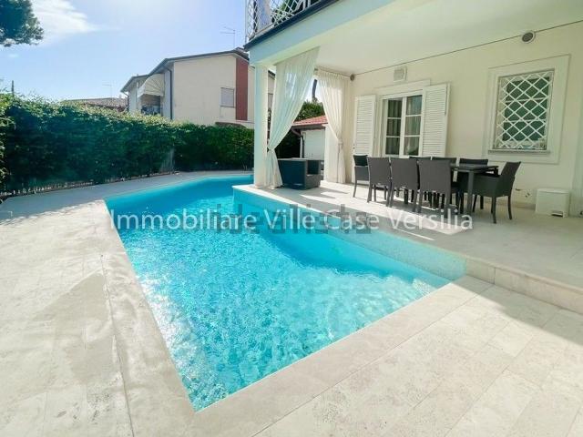 Casa in vendita a Marina di Pietrasanta, Pietrasanta