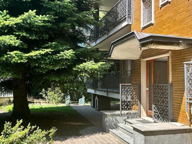 Casa in vendita a Montesiro, Besana In Brianza